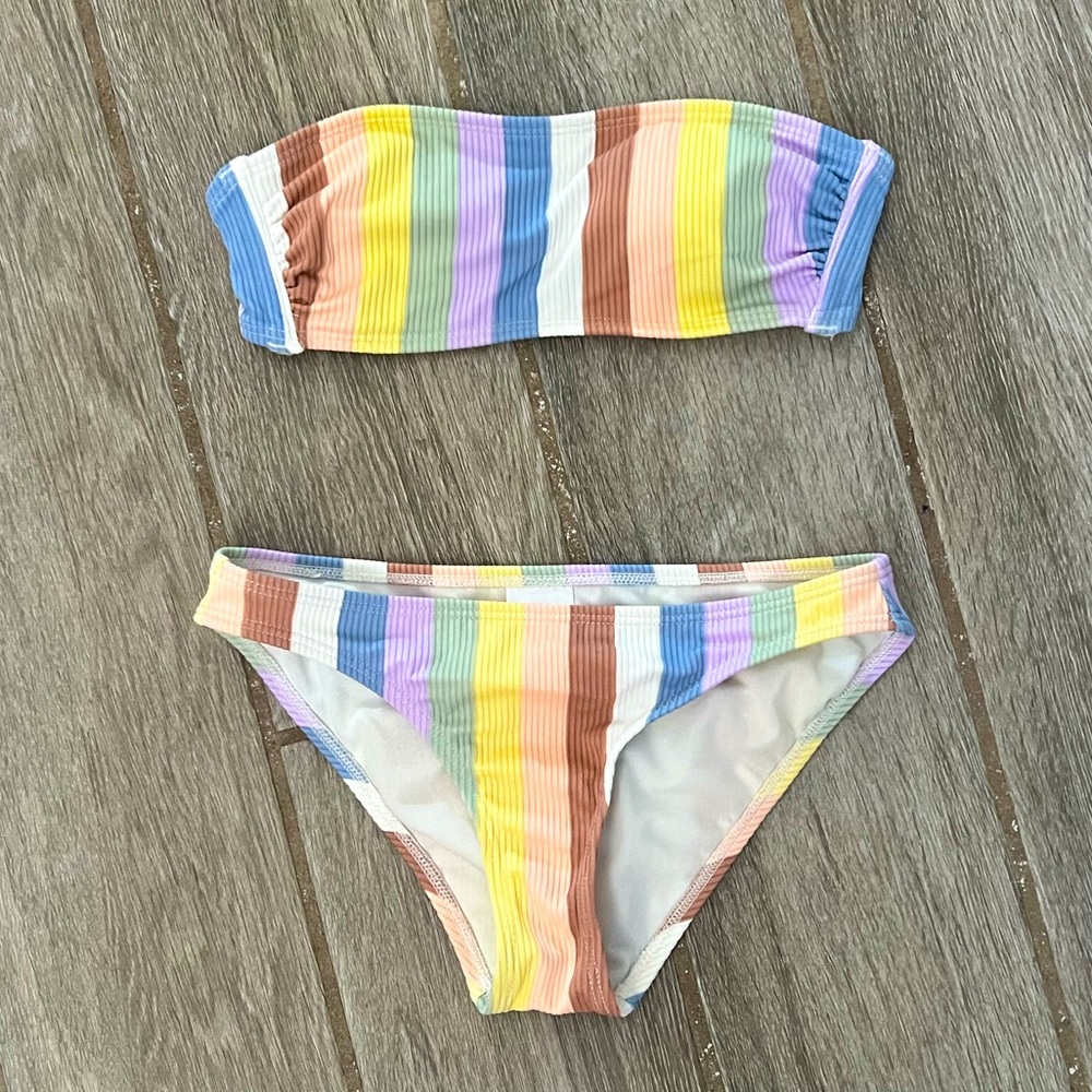 Striped strapless bikini
